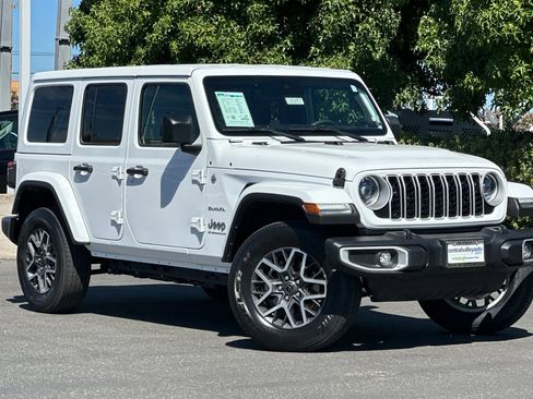 Certified 2024 Jeep Wrangler Sahara image 2
