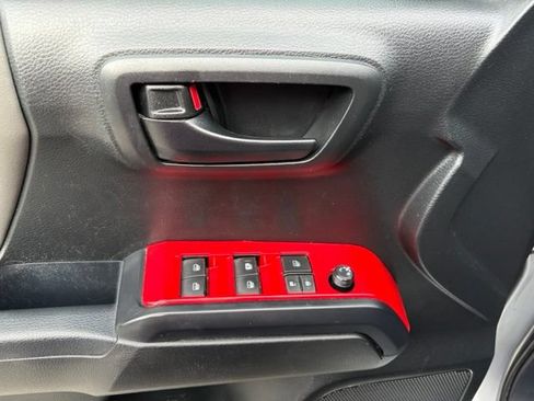 Used 2019 Toyota Tacoma SR w/ SR Convenience Package RWD image 10