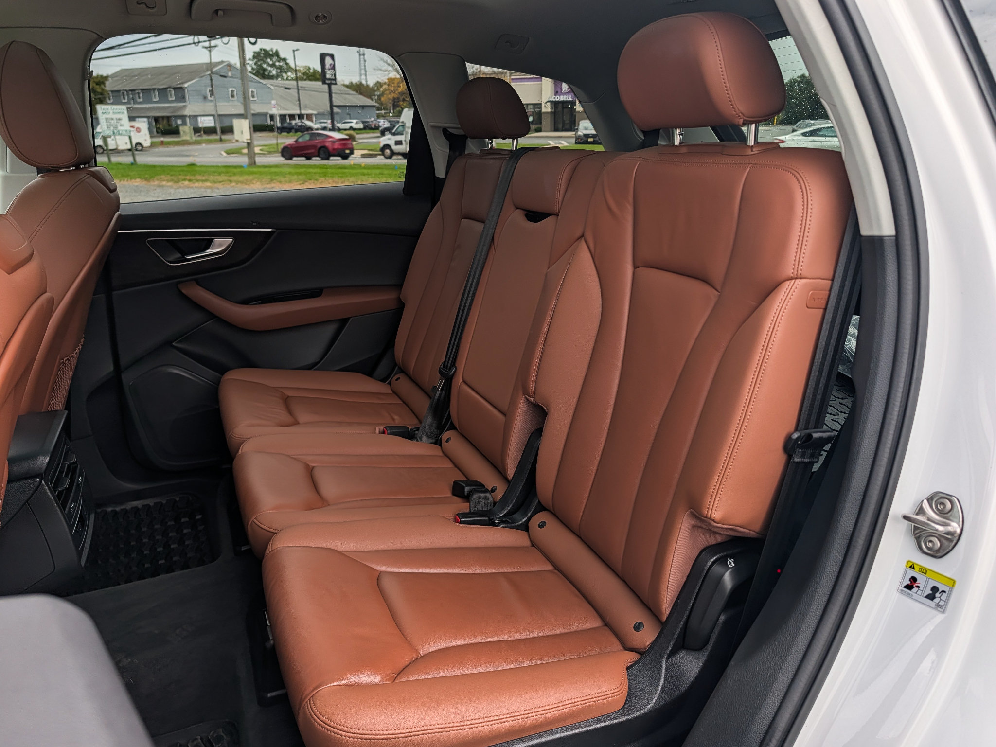 Used 2023 Audi Q7 2.0T Premium w/ Convenience Package AWD/4WD image 18