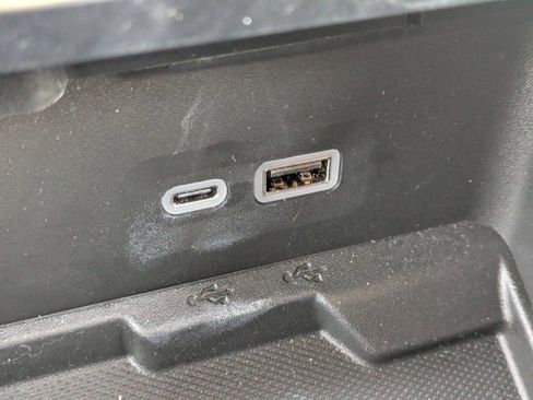 Used 2025 GMC Yukon AT4 Ultimate image 18