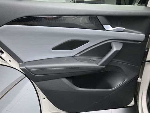 New 2026 Volkswagen Tiguan SE R-Line image 23