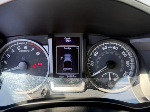 Used 2020 Toyota Tacoma TRD Off-Road w/ Technology Package AWD/4WD image 52
