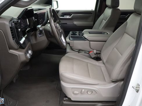 Used 2024 GMC Sierra 1500 SLT image 13