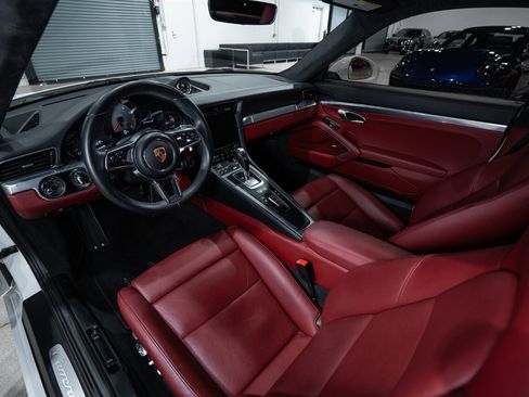 Used 2017 Porsche 911 Carrera S image 18