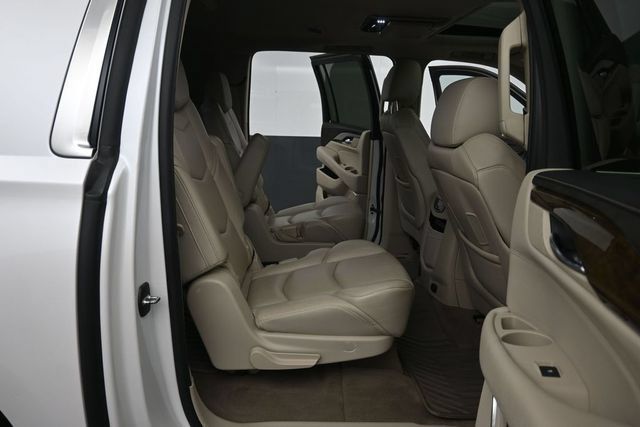 Used 2018 Cadillac Escalade ESV Premium Luxury AWD/4WD image 25