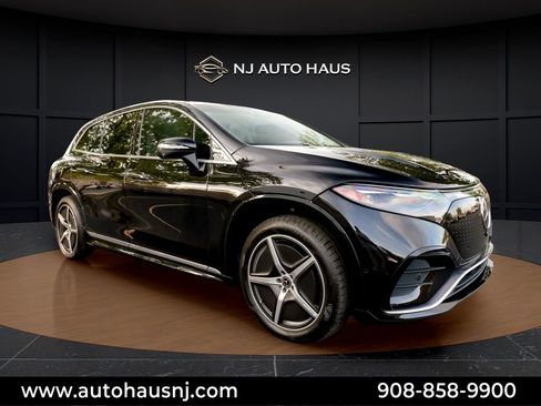 Used 2023 Mercedes-Benz EQS 580 4MATIC SUV image 1
