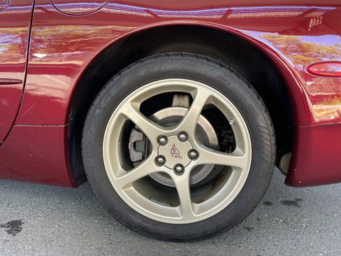 Used 2003 Chevrolet Corvette Convertible w/ Preferred Equipment Group1 RWD image 11