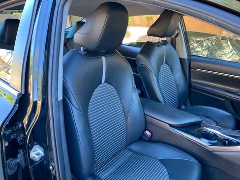 Used 2020 Toyota Camry SE image 45