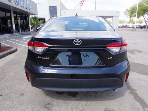Used 2023 Toyota Corolla LE image 5