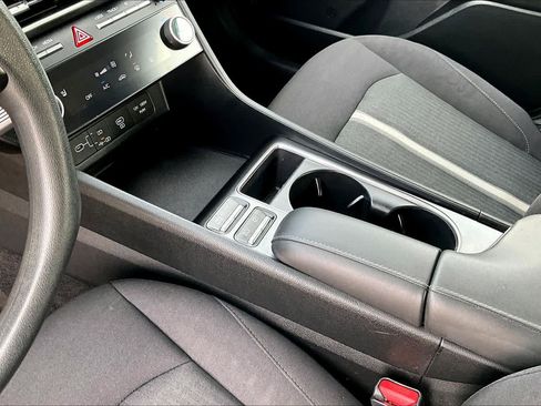 Certified 2025 Hyundai Sonata SEL FWD image 17