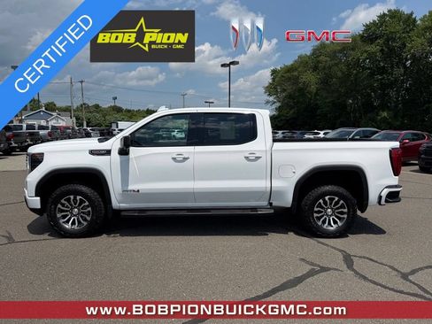 Used 2023 GMC Sierra 1500 AT4 w/ AT4 Preferred Package AWD/4WD image 3