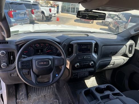 Used 2020 GMC Sierra 2500 4x4 Crew Cab w/ Convenience Package image 3