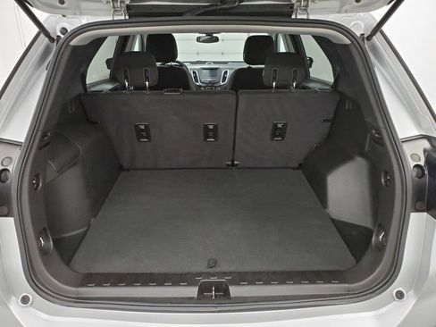 Used 2018 Chevrolet Equinox LT image 21