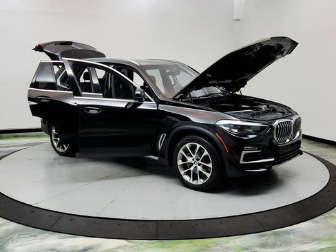 Used 2019 BMW X5 xDrive40i w/ Premium Package 2 AWD/4WD image 10