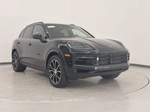 Used 2025 Porsche Cayenne image 7