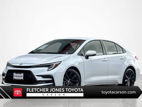 Certified 2026 Toyota Corolla SE image 1