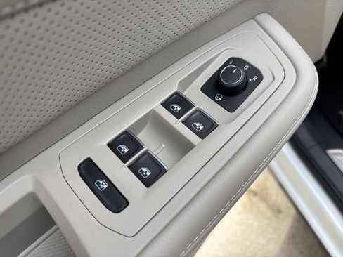 Used 2025 Volkswagen Atlas SEL Premium R-Line AWD/4WD image 15