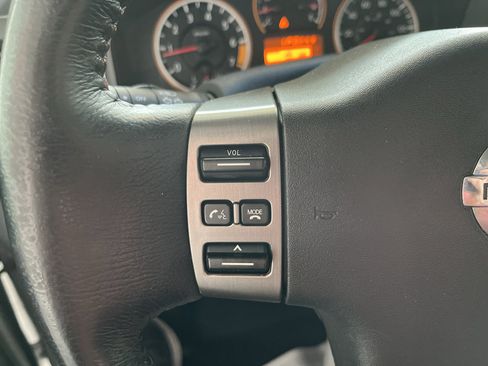 Used 2012 Nissan Titan SV w/ SV Value Truck Pkg RWD image 16