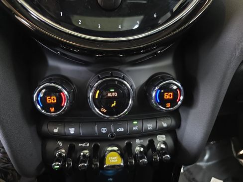 Used 2024 MINI Cooper SE image 25