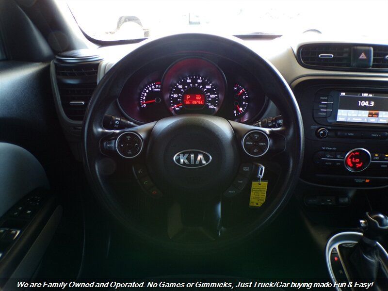 Used 2017 Kia Soul + FWD image 13