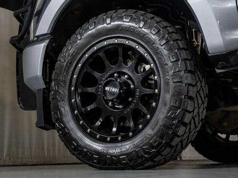 Used 2022 Ford F250 Platinum w/ FX4 Off-Road Package AWD/4WD image 56