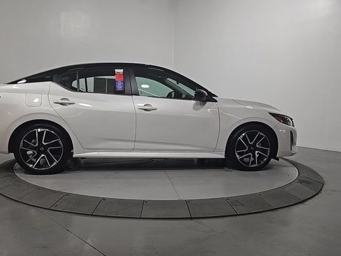 Certified 2025 Nissan Sentra SR w/ SR Premium Package FWD image 8