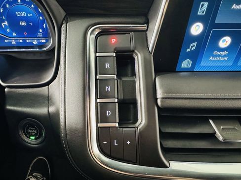 Used 2022 Chevrolet Tahoe LT w/ Luxury Package RWD image 15