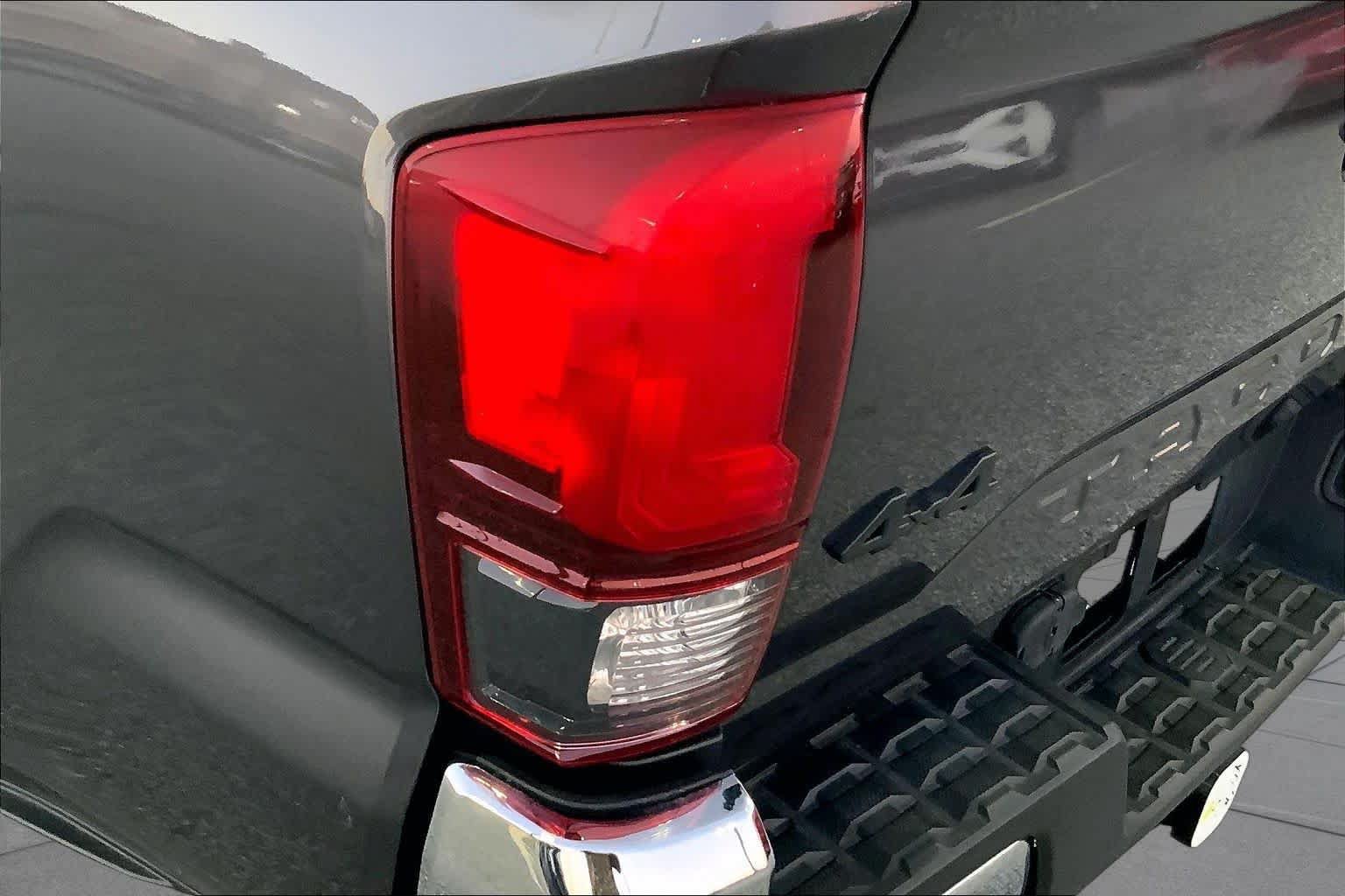 Used 2023 Toyota Tacoma SR5 AWD/4WD image 25