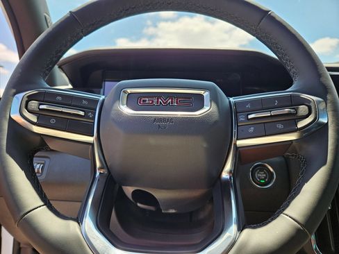 New 2026 GMC Acadia Elevation w/ Elevation Premium Package FWD image 11