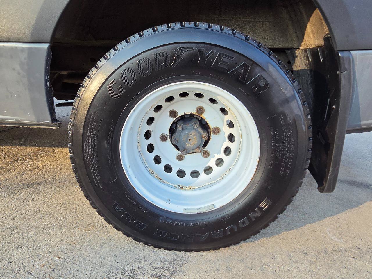 Used 2019 Freightliner Sprinter 144 RWD image 11