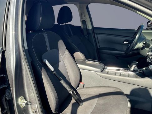 Used 2020 Nissan Sentra SV image 7