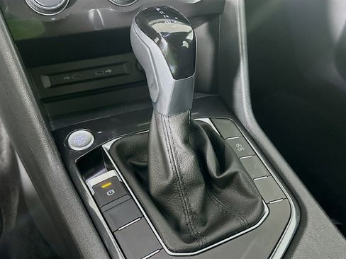 Used 2024 Volkswagen Tiguan Wolfsburg Edition image 24