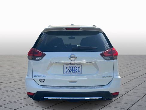 Used 2018 Nissan Rogue SV image 5