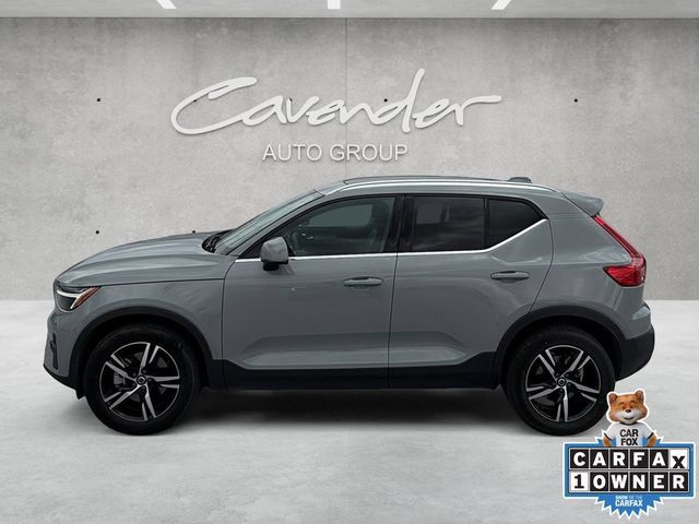 Used 2025 Volvo XC40 B5 Core AWD/4WD image 13