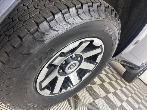 Used 2022 Toyota 4Runner TRD Off-Road Premium image 31