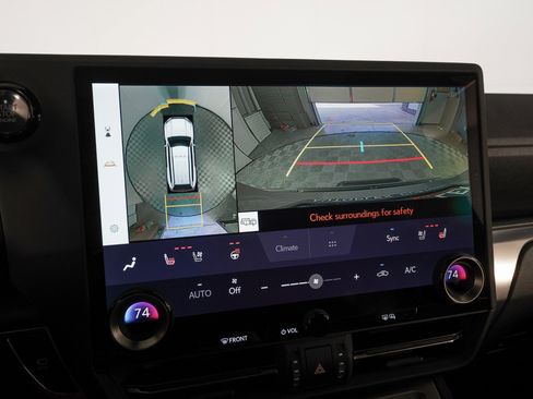 Used 2024 Lexus GX 550 image 27