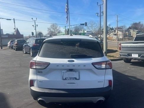 Used 2020 Ford Escape SE image 4