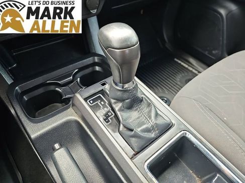 Used 2019 Toyota Tacoma TRD Off-Road AWD/4WD image 15