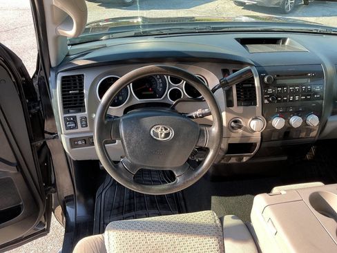 Used 2013 Toyota Tundra 4x4 Double Cab w/ Tow Pkg image 25