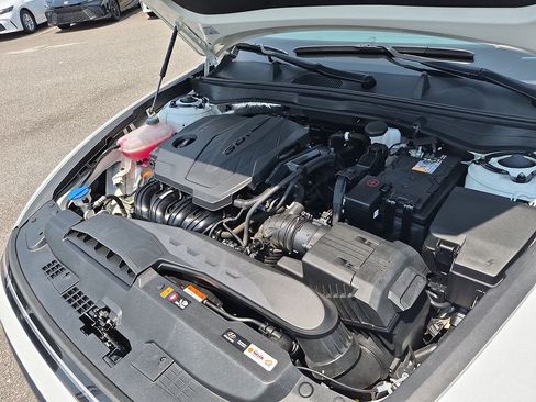 Used 2025 Hyundai Sonata SEL FWD image 34