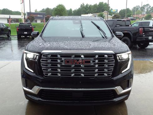 Used 2024 GMC Acadia Denali w/ Super Cruise Package image 8