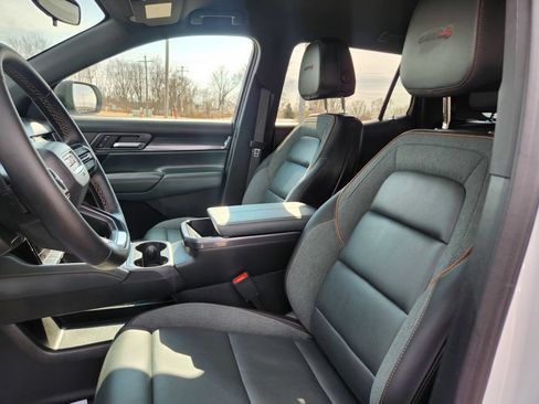 New 2026 GMC Terrain AT4 w/ Convenience Package III AWD/4WD image 17