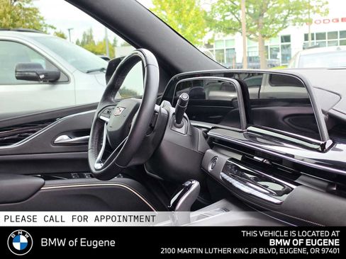 Used 2024 Cadillac Escalade ESV Sport w/ LPO, ONYX Package AWD/4WD image 12