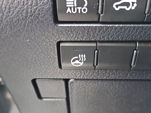 Used 2022 Lexus RX 350L Premium w/ Premium Package image 13