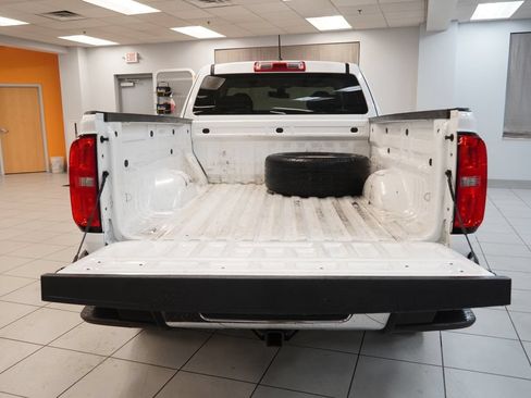 Used 2020 Chevrolet Colorado W/T w/ WT Convenience Package RWD image 9