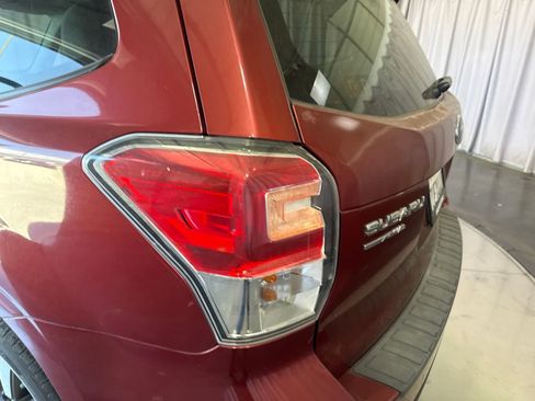 Used 2017 Subaru Forester 2.5i Premium AWD/4WD image 10
