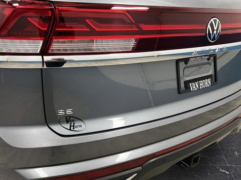 Used 2024 Volkswagen Atlas Cross Sport SE w/ Black Wheel Package AWD/4WD image 36