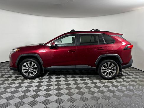 Used 2023 Toyota RAV4 XLE Premium FWD image 8