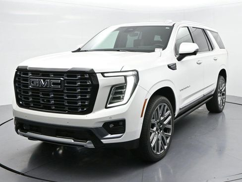 Used 2025 GMC Yukon Denali Ultimate AWD/4WD image 3