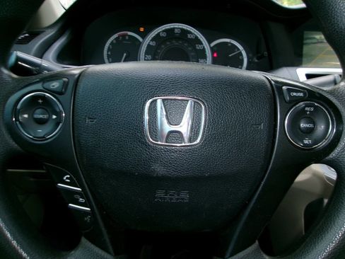 Used 2014 Honda Accord LX image 8